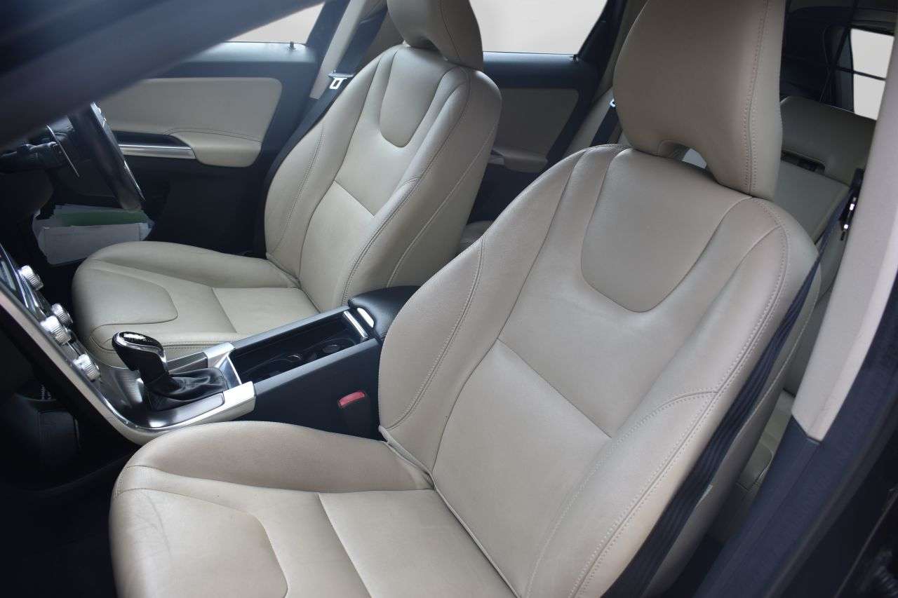 2015 VOLVO XC60 2015 VOLVO XC60