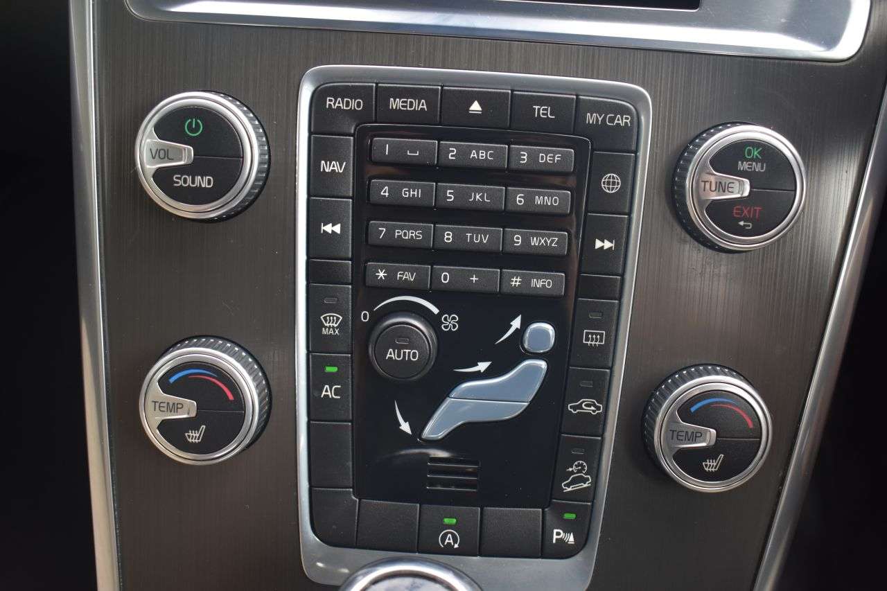 2015 VOLVO XC60 2015 VOLVO XC60