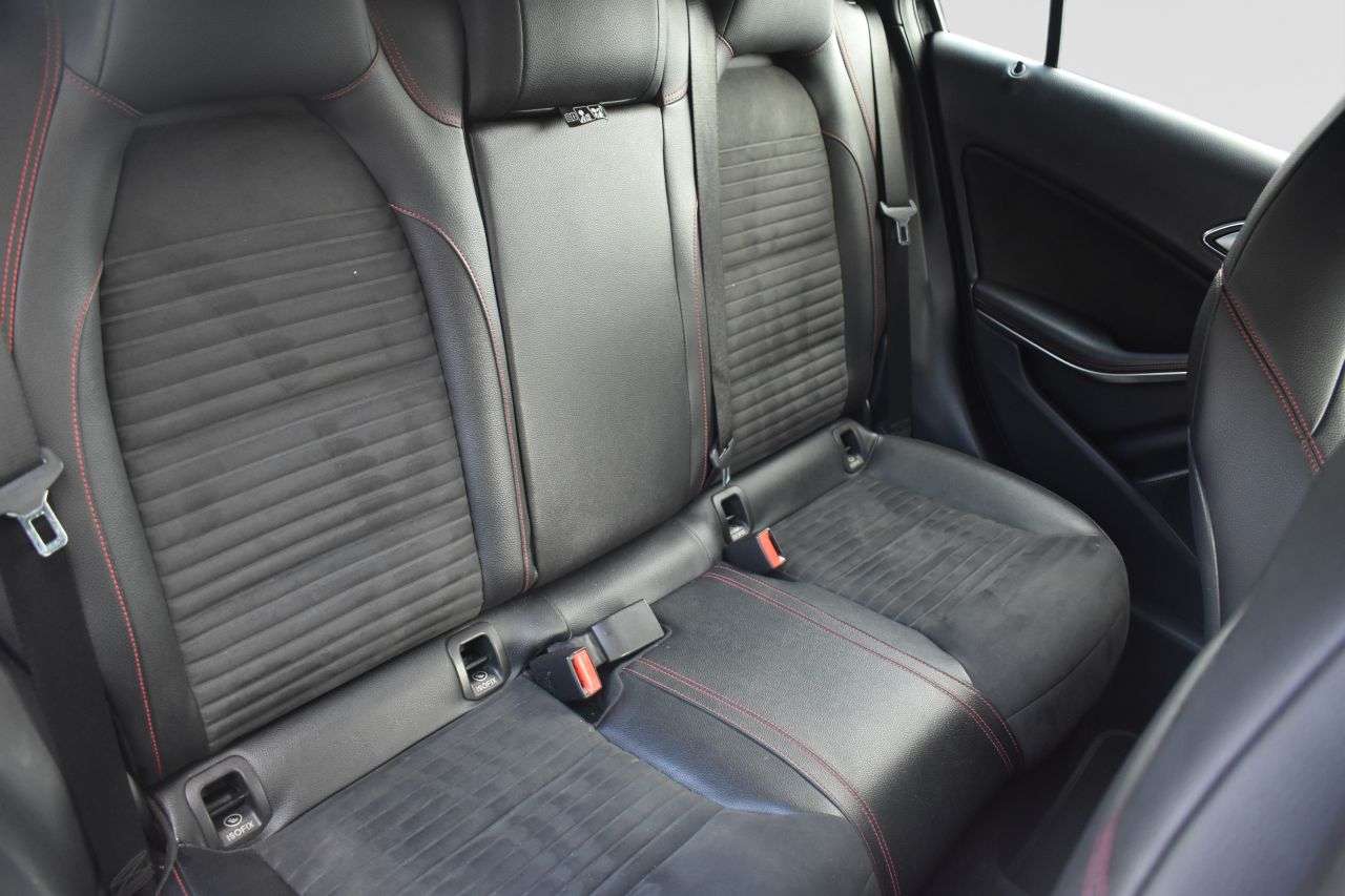2018 MERCEDES-BENZ A CLASS 2018 MERCEDES-BENZ A CLASS