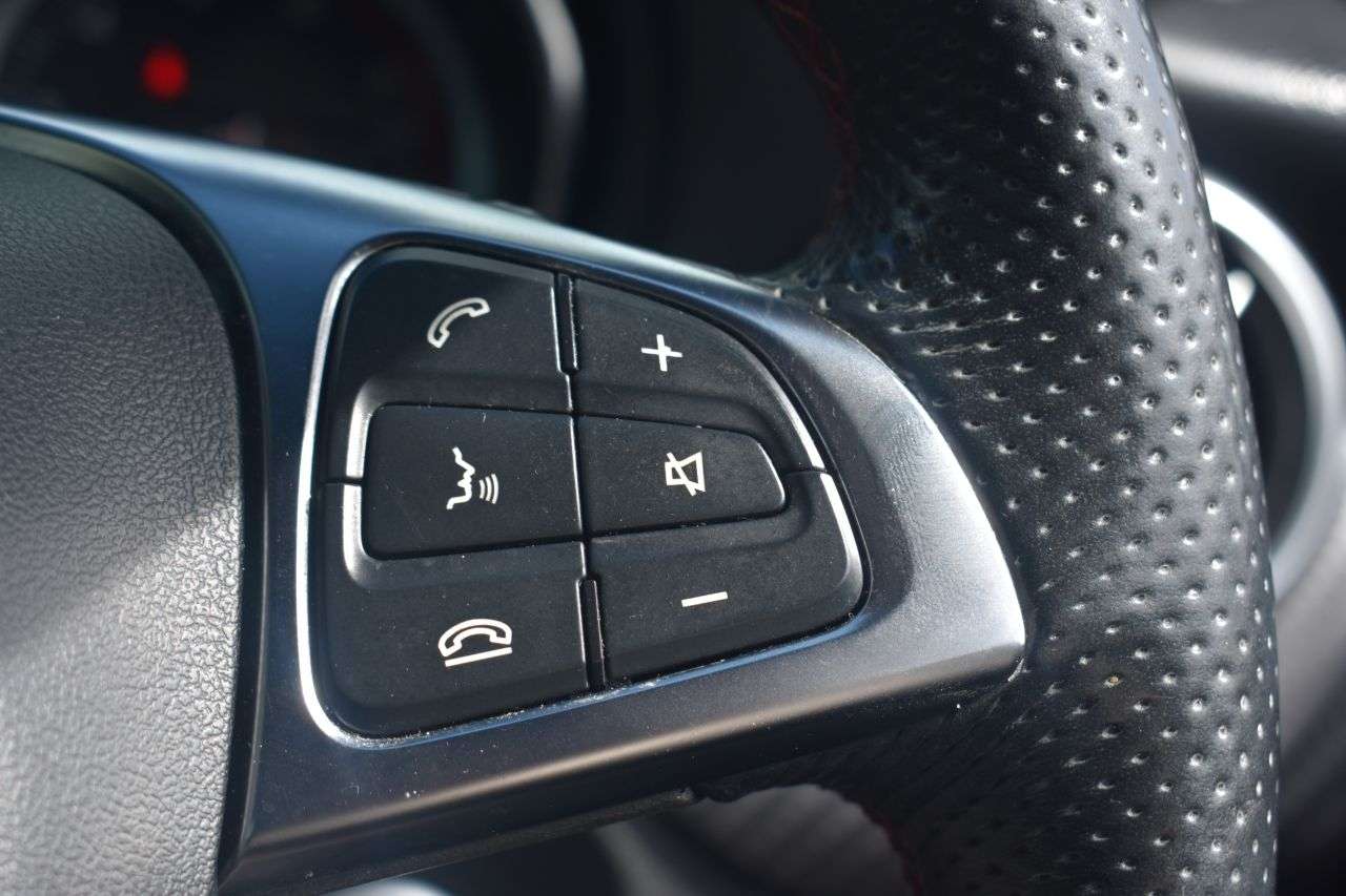 2018 MERCEDES-BENZ A CLASS 2018 MERCEDES-BENZ A CLASS