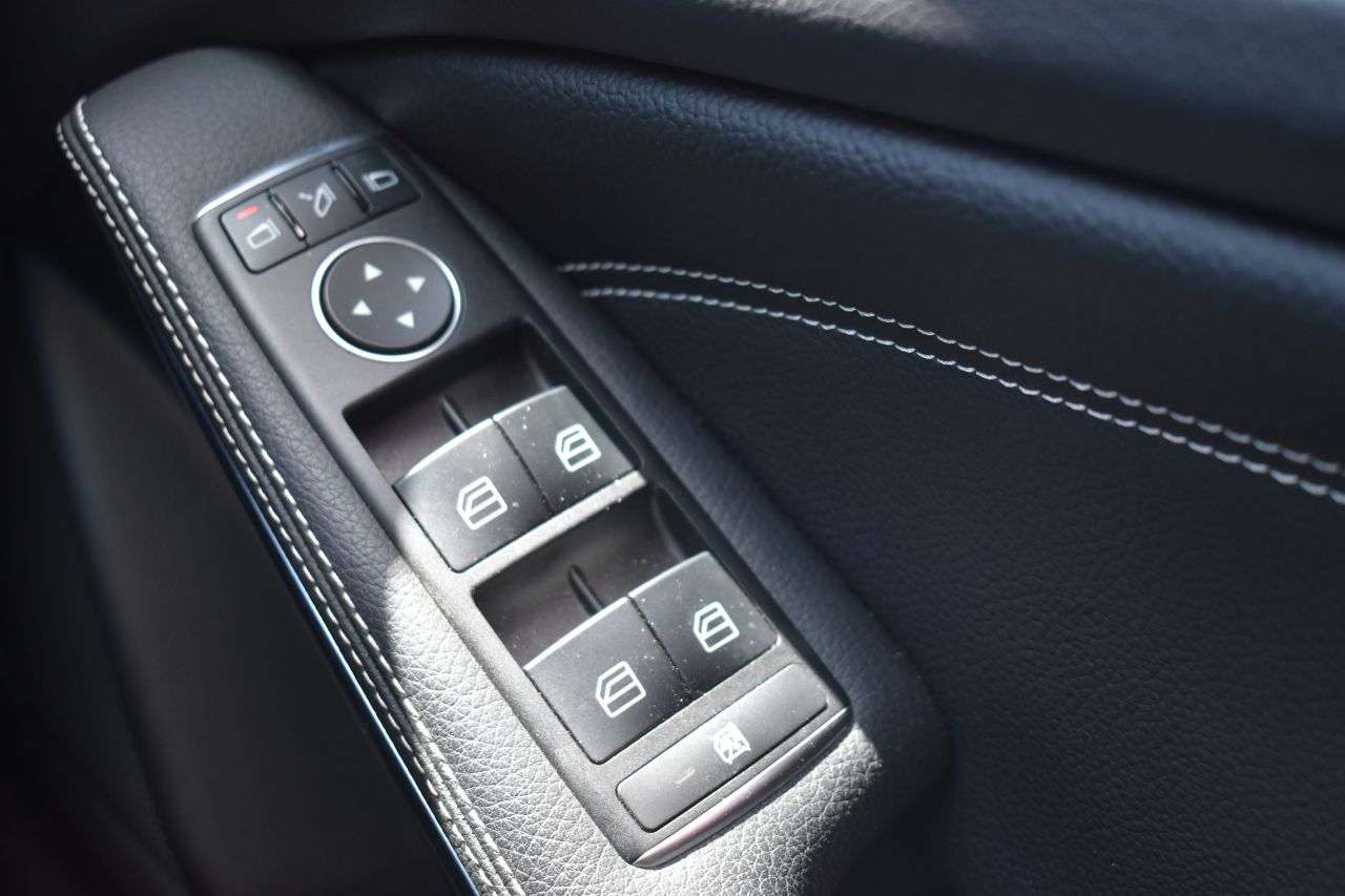 2016 MERCEDES-BENZ A CLASS 2016 MERCEDES-BENZ A CLASS