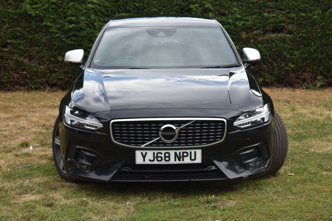 2018 VOLVO S90 2018 VOLVO S90