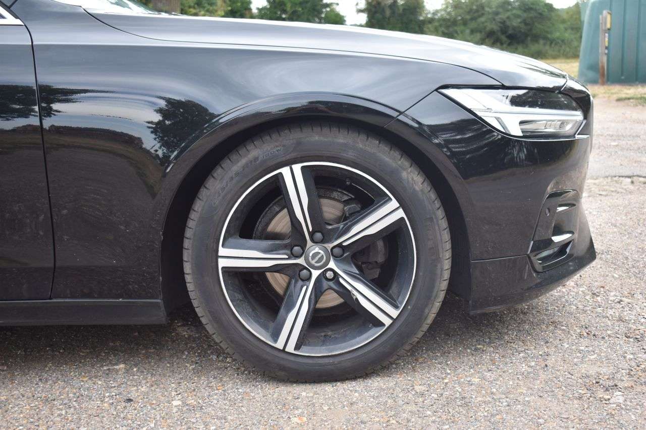 2018 VOLVO S90 2018 VOLVO S90