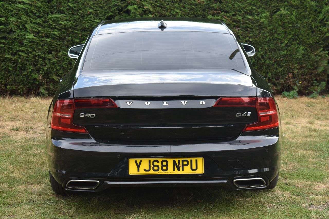 2018 VOLVO S90 2018 VOLVO S90