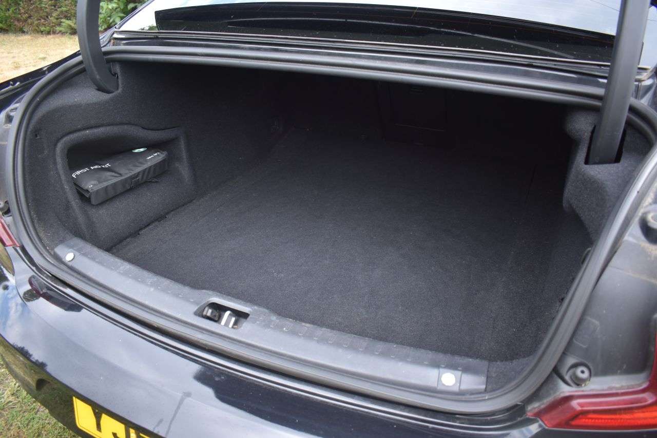 2018 VOLVO S90 2018 VOLVO S90