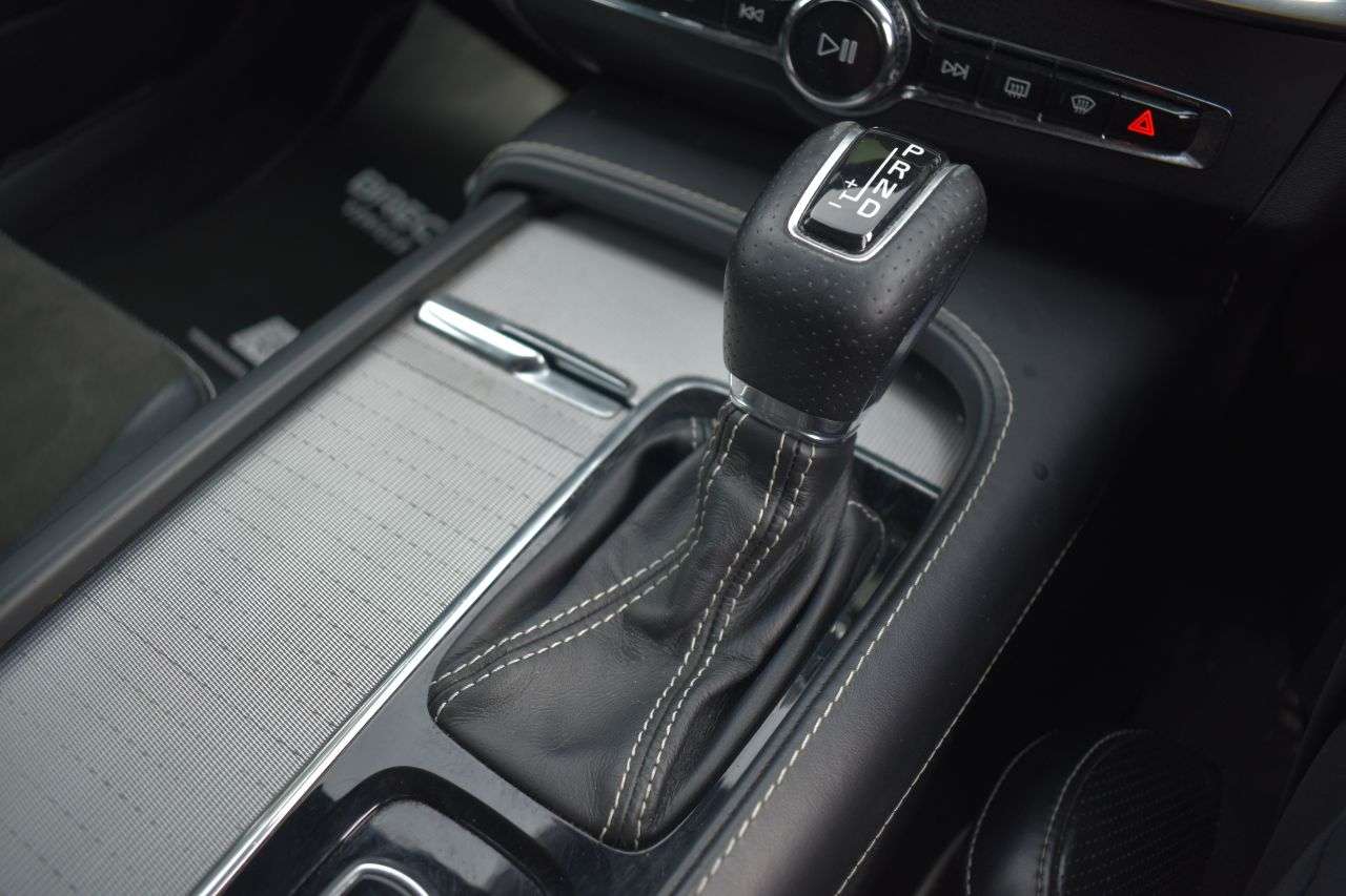 2018 VOLVO S90 2018 VOLVO S90