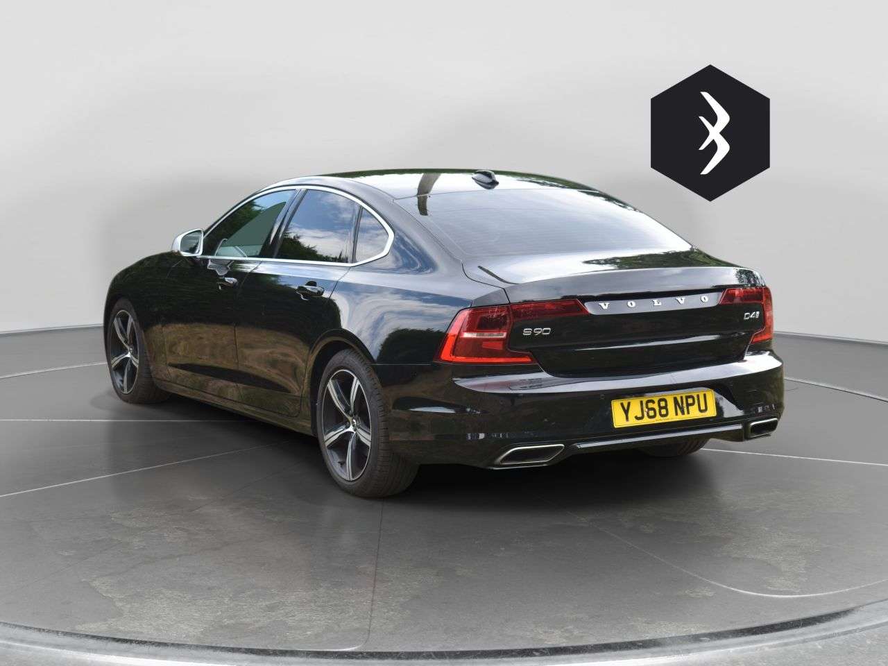2018 VOLVO S90 2018 VOLVO S90
