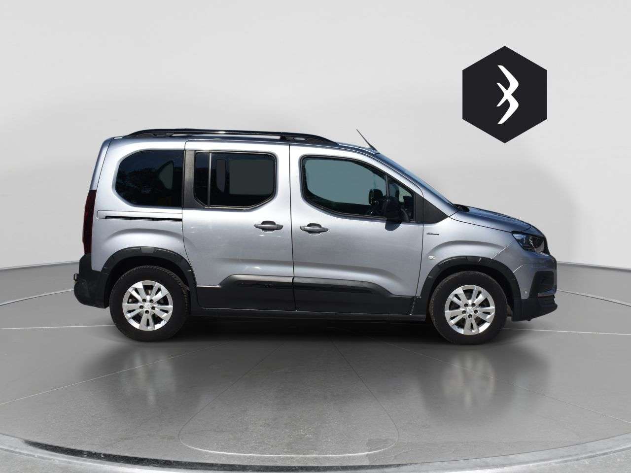 A 2018 PEUGEOT RIFTER 1.5 BlueHDi GT Line Standard MPV 5dr Diesel Manual Euro 6 (s/s) (130 ps) ** A 2018 PEUGEOT RIFTER 1.5 BlueHDi GT Line Standard MPV 5dr Diesel Manual Euro 6 (s/s) (130 ps) **
