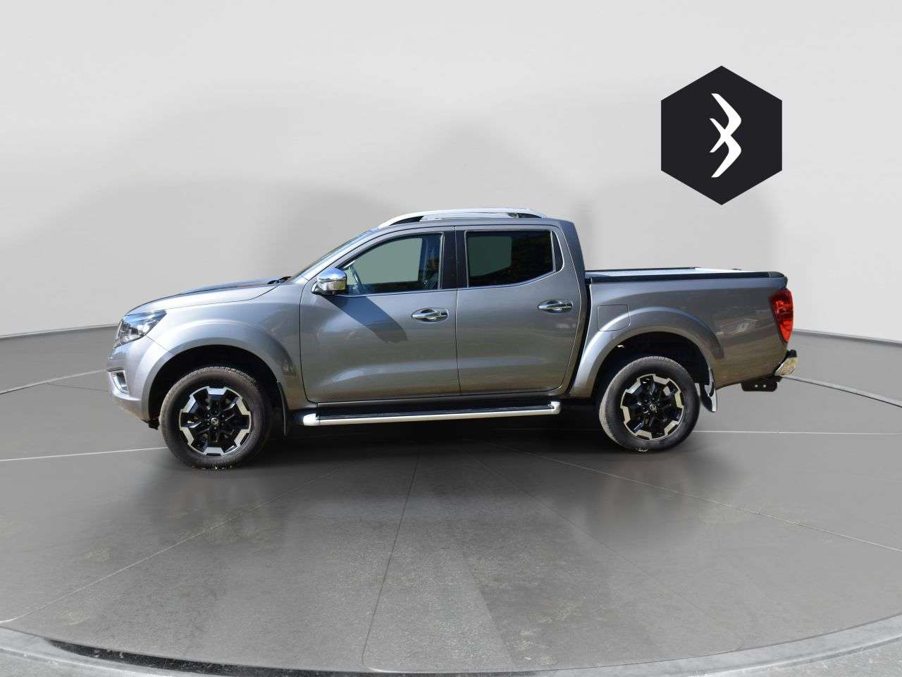 A 2021 NISSAN NAVARA 2.3 dCi Tekna Pickup Double Cab 4dr Diesel Auto 4WD Euro 6 (190 ps) ***128 A 2021 NISSAN NAVARA 2.3 dCi Tekna Pickup Double Cab 4dr Diesel Auto 4WD Euro 6 (190 ps) ***128