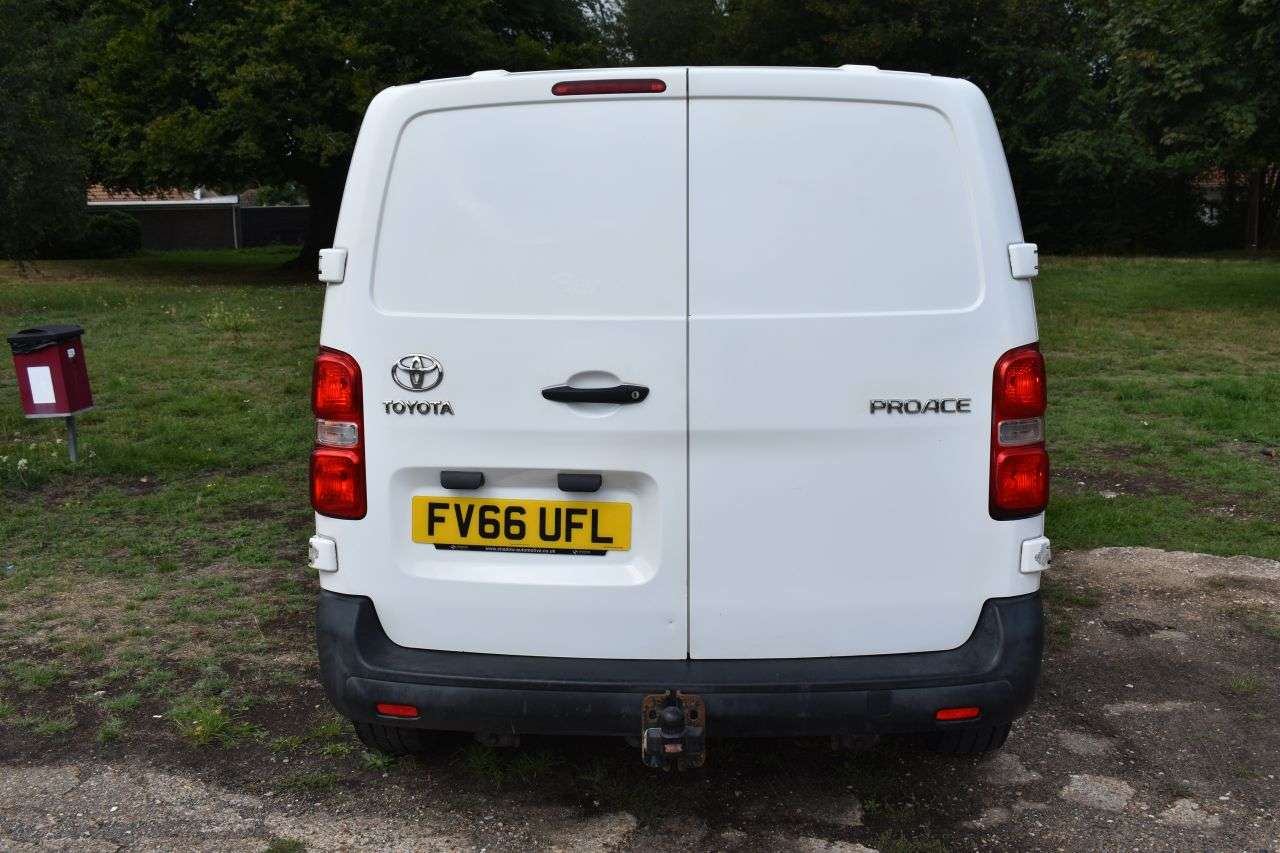 2017 TOYOTA PROACE 2017 TOYOTA PROACE