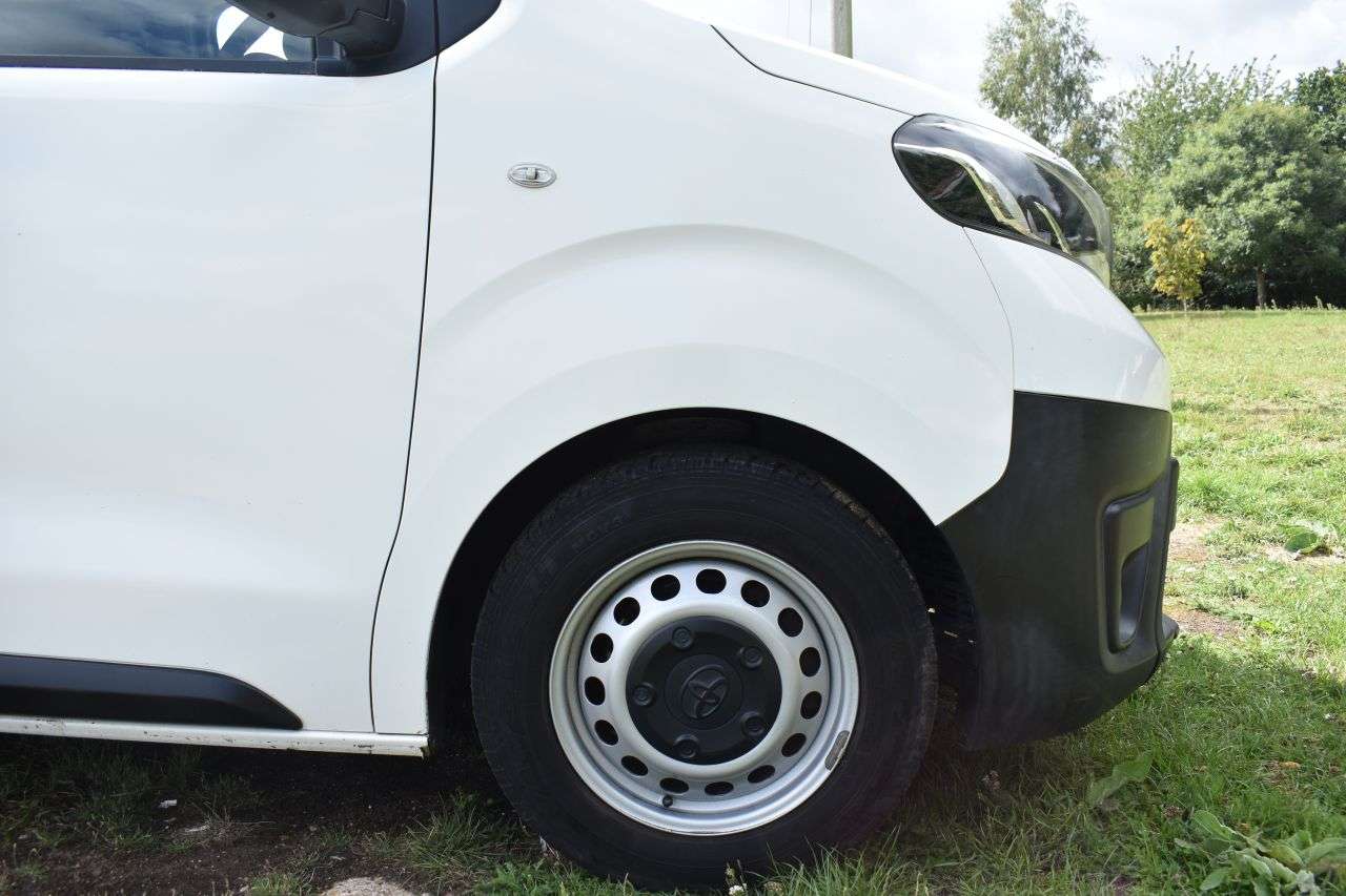 2017 TOYOTA PROACE 2017 TOYOTA PROACE
