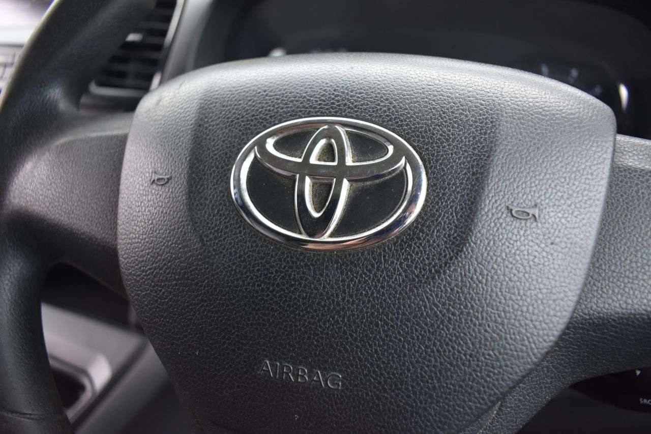 2017 TOYOTA PROACE 2017 TOYOTA PROACE