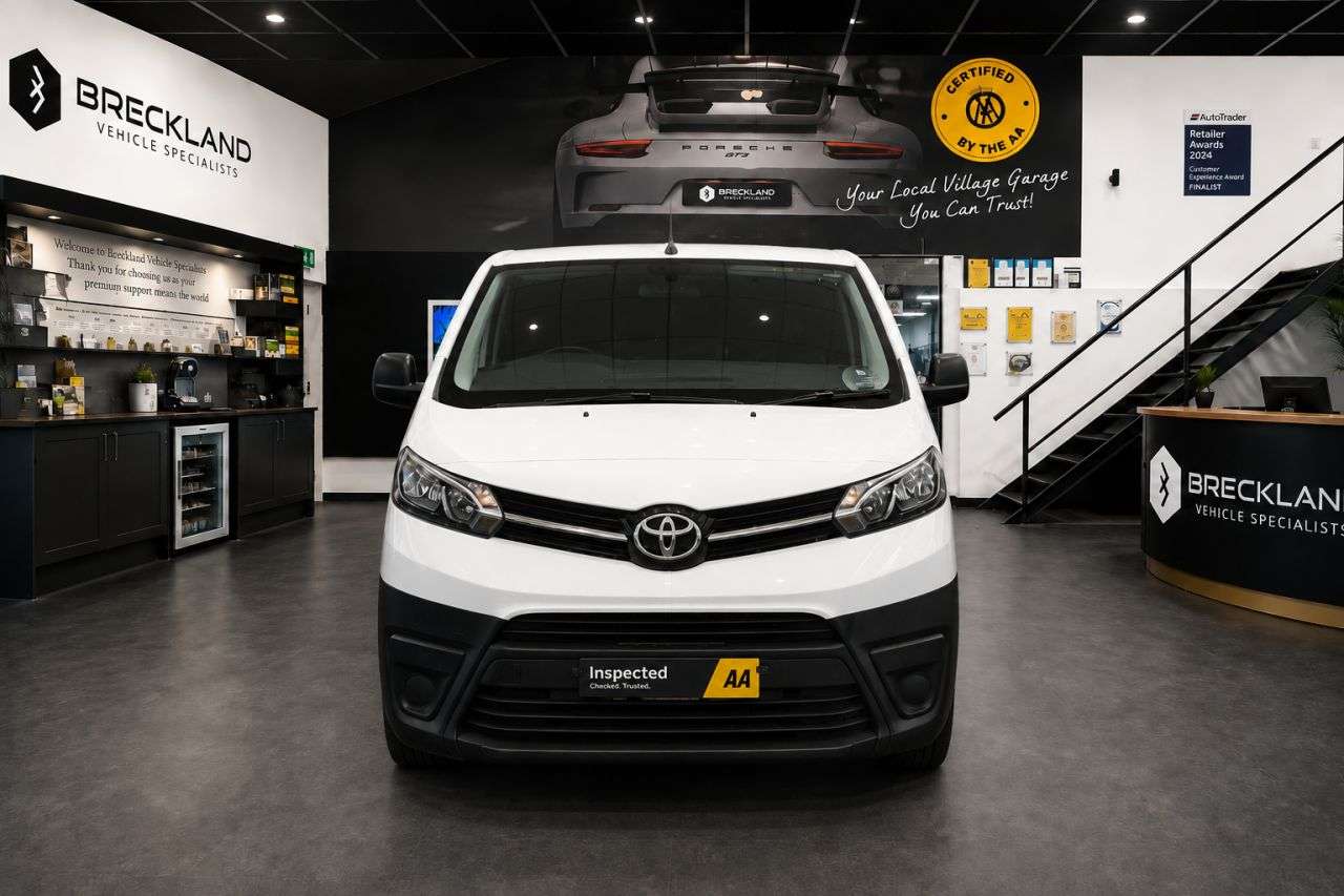 A 2017 TOYOTA PROACE 1.6D Medium Panel Van 6dr Diesel Manual MWB Euro 6 (95 ps) ***128 AA CHECK A 2017 TOYOTA PROACE 1.6D Medium Panel Van 6dr Diesel Manual MWB Euro 6 (95 ps) ***128 AA CHECK