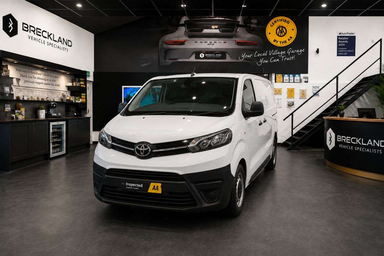 A 2017 TOYOTA PROACE 1.6D Medium Panel Van 6dr Diesel Manual MWB Euro 6 (95 ps) ***128 AA CHECK A 2017 TOYOTA PROACE 1.6D Medium Panel Van 6dr Diesel Manual MWB Euro 6 (95 ps) ***128 AA CHECK