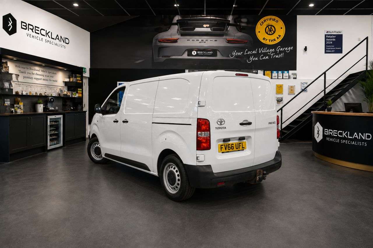 2017 TOYOTA PROACE 2017 TOYOTA PROACE