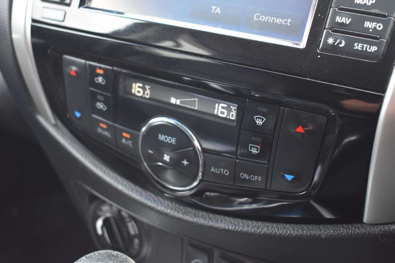 2017 NISSAN NAVARA 2017 NISSAN NAVARA