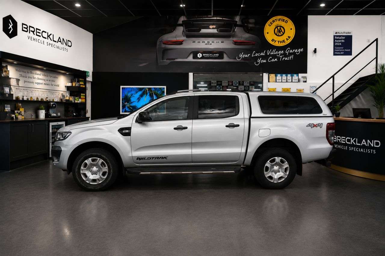 A 2016 FORD RANGER 3.2 TDCi Wildtrak Pickup Double Cab 4dr Diesel Auto 4WD Euro 5 (200 ps) *** A 2016 FORD RANGER 3.2 TDCi Wildtrak Pickup Double Cab 4dr Diesel Auto 4WD Euro 5 (200 ps) ***