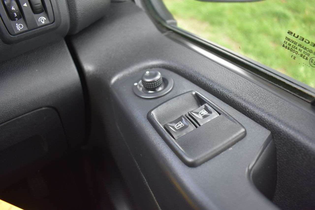 2021 RENAULT TRAFIC 2021 RENAULT TRAFIC