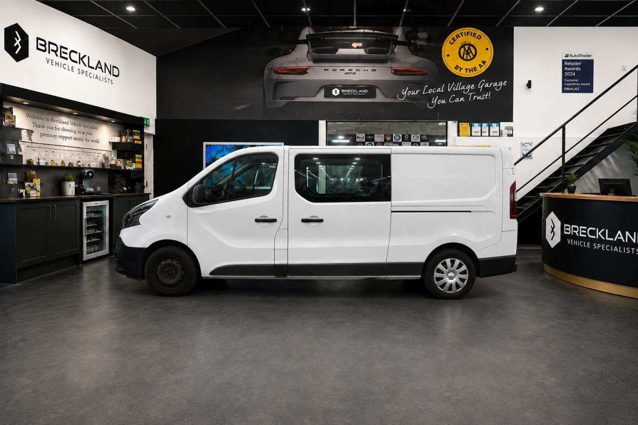 A 2021 RENAULT TRAFIC 2.0 dCi ENERGY 30 Business+ Crew Van Double Cab 6dr Diesel Manual LWB Euro A 2021 RENAULT TRAFIC 2.0 dCi ENERGY 30 Business+ Crew Van Double Cab 6dr Diesel Manual LWB Euro