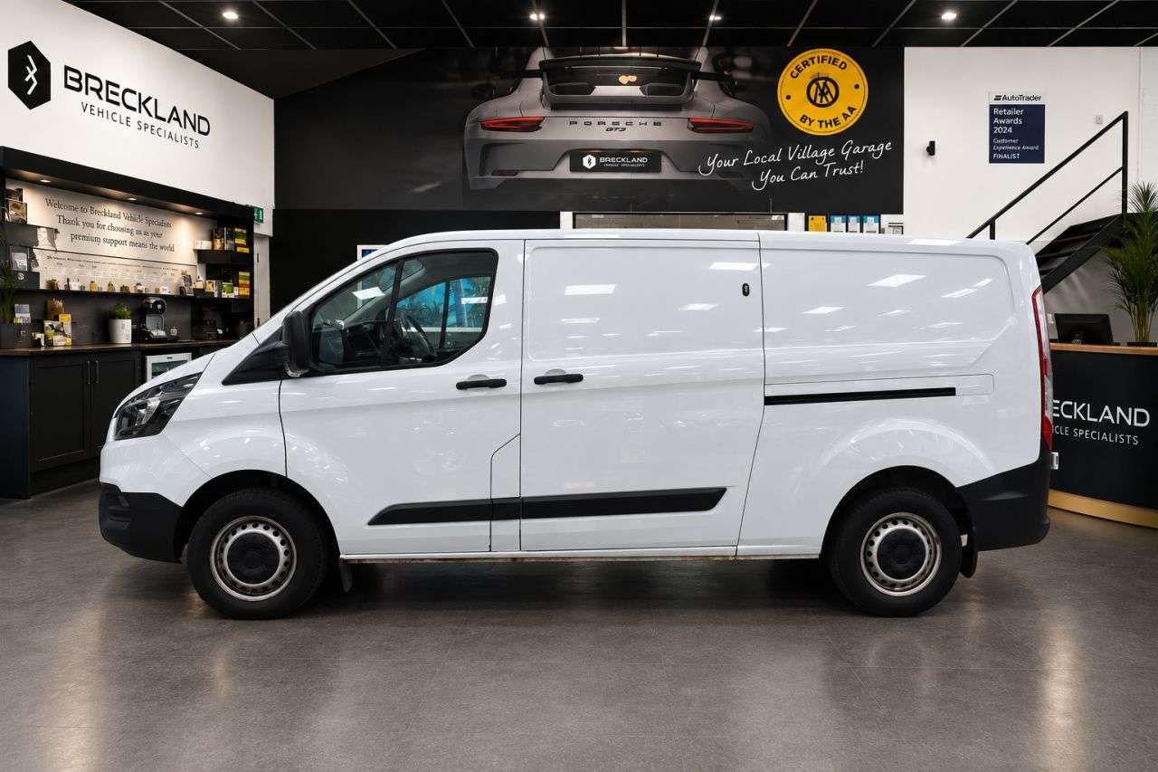 A 2023 FORD TRANSIT CUSTOM 2.0 300 EcoBlue Leader Panel Van 5dr Diesel Manual L2 H1 Euro 6 (s/s) (105 A 2023 FORD TRANSIT CUSTOM 2.0 300 EcoBlue Leader Panel Van 5dr Diesel Manual L2 H1 Euro 6 (s/s) (105