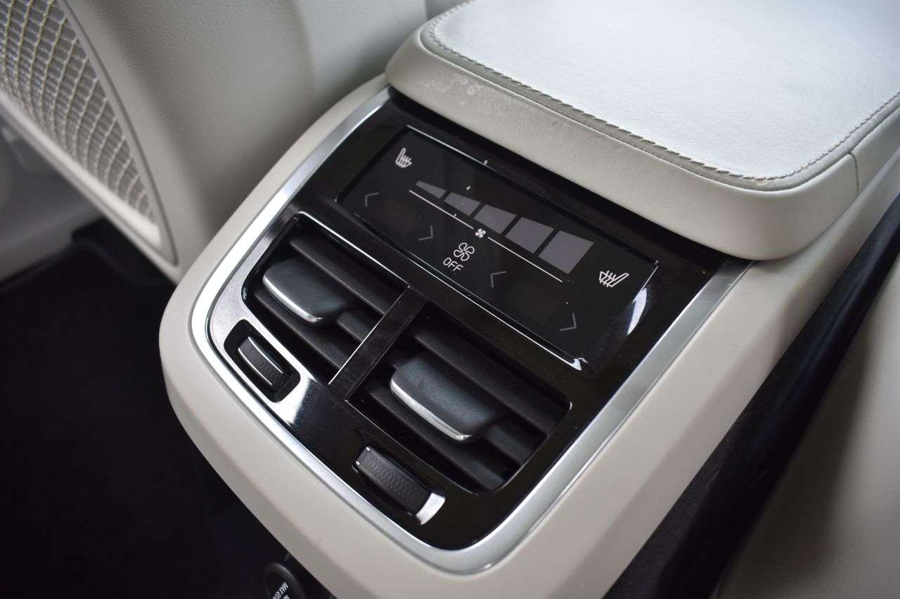 2016 VOLVO XC90 2016 VOLVO XC90