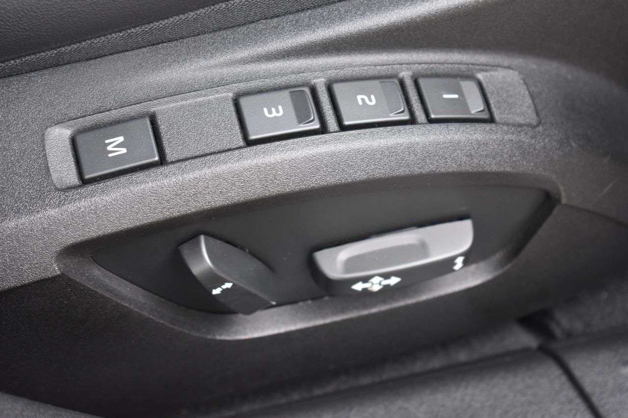 2019 VOLVO V40 2019 VOLVO V40