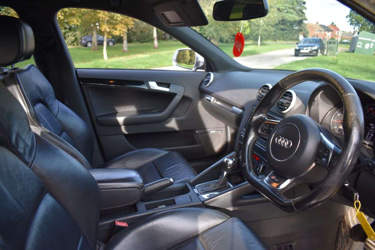 2011 AUDI RS3 2011 AUDI RS3