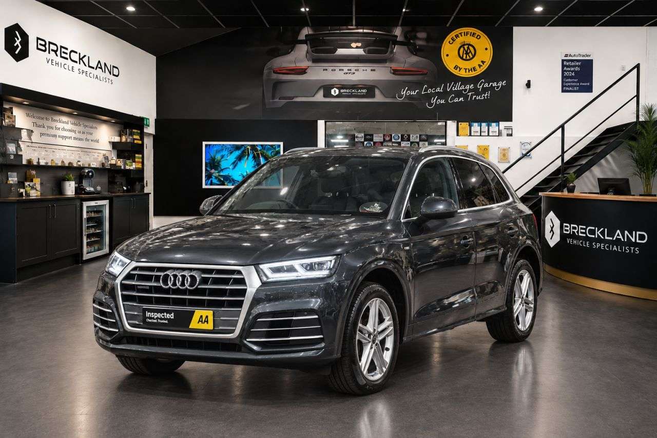 A 2017 AUDI Q5 2.0 TDI S line SUV 5dr Diesel S Tronic quattro Euro 6 (s/s) (190 ps) ***12 A 2017 AUDI Q5 2.0 TDI S line SUV 5dr Diesel S Tronic quattro Euro 6 (s/s) (190 ps) ***12