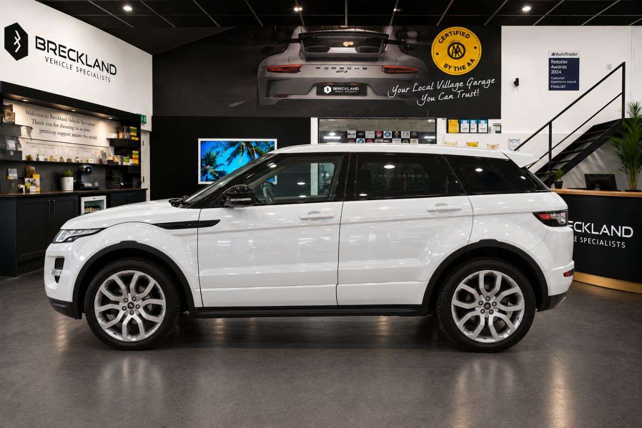 A 2013 LAND ROVER RANGE ROVER EVOQUE 2.2 SD4 Dynamic SUV 5dr Diesel Auto 4WD Euro 5 (s/s) (190 ps) ***128 AA CHE A 2013 LAND ROVER RANGE ROVER EVOQUE 2.2 SD4 Dynamic SUV 5dr Diesel Auto 4WD Euro 5 (s/s) (190 ps) ***128 AA CHE