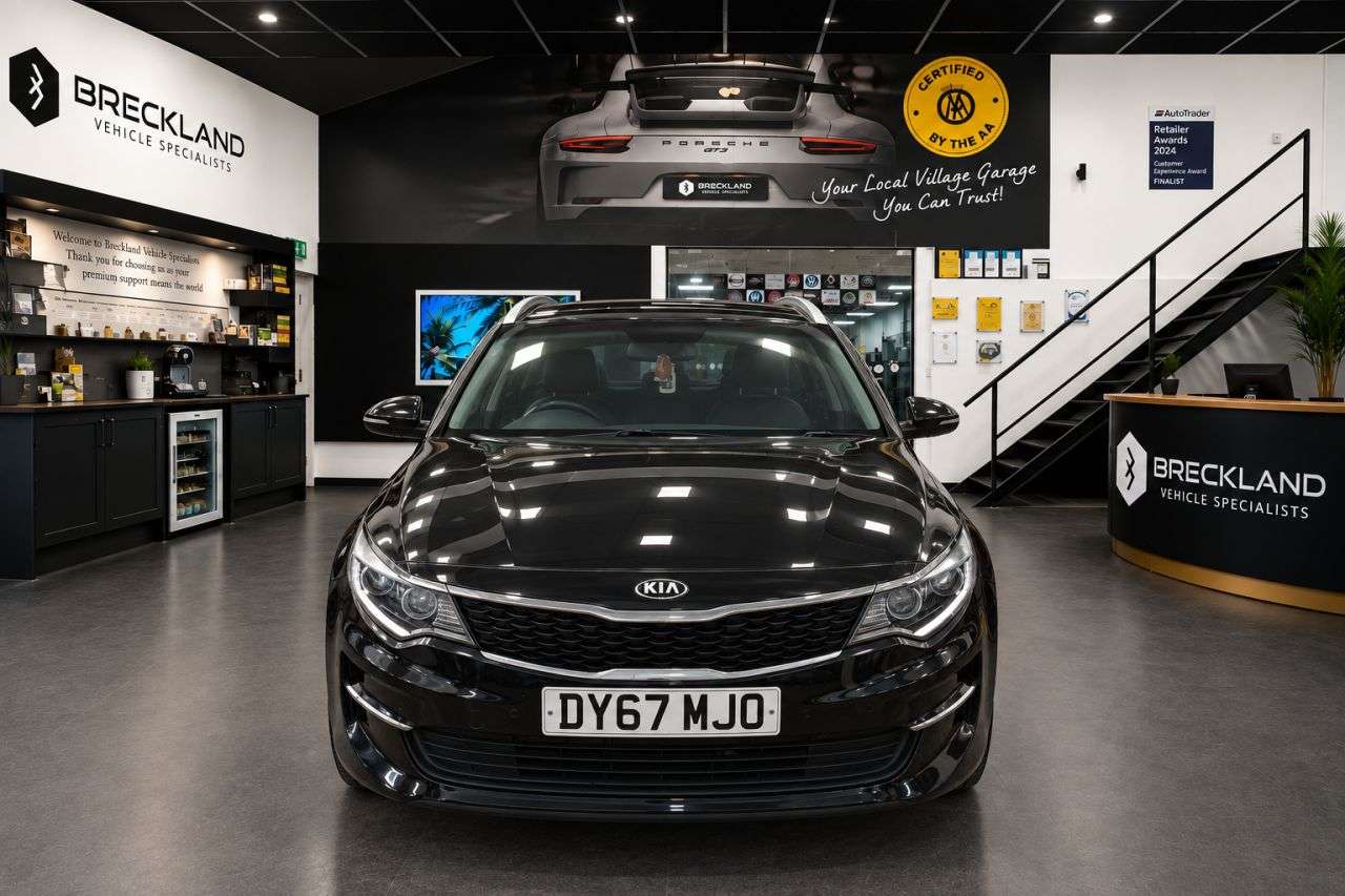 A 2017 KIA OPTIMA 1.7 CRDi 2 Sportswagon 5dr Diesel Manual Euro 6 (s/s) (139 bhp) ***12 MONTH A 2017 KIA OPTIMA 1.7 CRDi 2 Sportswagon 5dr Diesel Manual Euro 6 (s/s) (139 bhp) ***12 MONTH