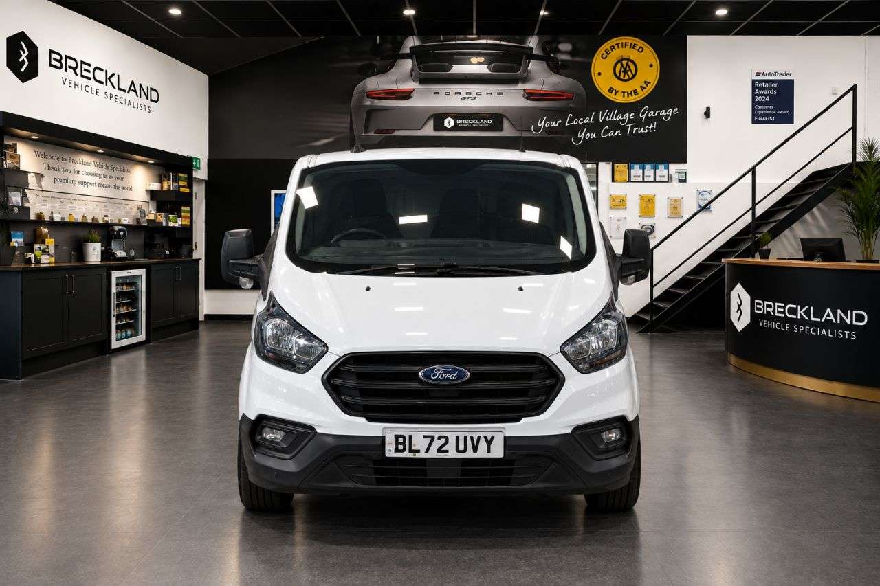 A 2023 FORD TRANSIT CUSTOM 2.0 300 EcoBlue Leader Panel Van 5dr Diesel Manual L2 H1 Euro 6 (s/s) (105 A 2023 FORD TRANSIT CUSTOM 2.0 300 EcoBlue Leader Panel Van 5dr Diesel Manual L2 H1 Euro 6 (s/s) (105