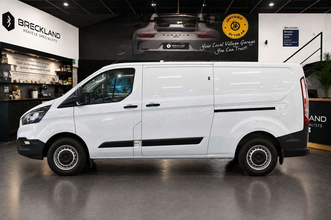 A 2023 FORD TRANSIT CUSTOM 2.0 300 EcoBlue Leader Panel Van 5dr Diesel Manual L2 H1 Euro 6 (s/s) (105 A 2023 FORD TRANSIT CUSTOM 2.0 300 EcoBlue Leader Panel Van 5dr Diesel Manual L2 H1 Euro 6 (s/s) (105