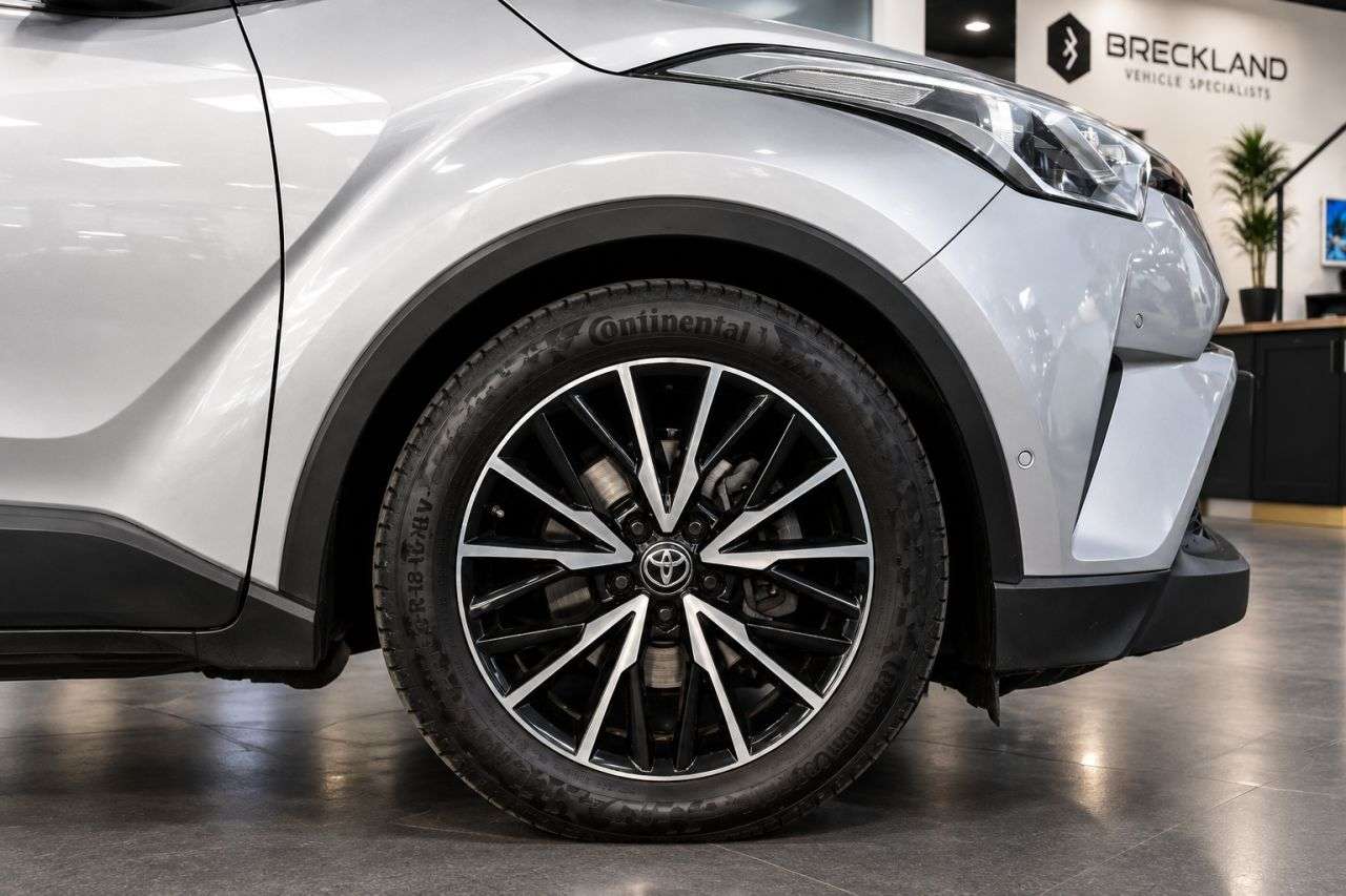 A 2017 TOYOTA C-HR 1.2 VVT-i Excel SUV 5dr Petrol Manual Euro 6 (s/s) (115 ps) ***128 AA POINT A 2017 TOYOTA C-HR 1.2 VVT-i Excel SUV 5dr Petrol Manual Euro 6 (s/s) (115 ps) ***128 AA POINT