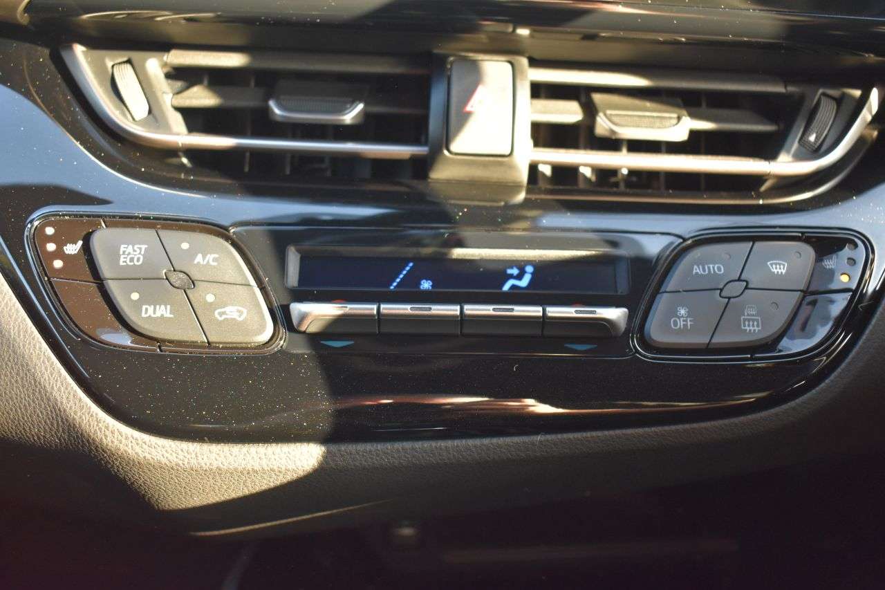 2017 TOYOTA C-HR 2017 TOYOTA C-HR