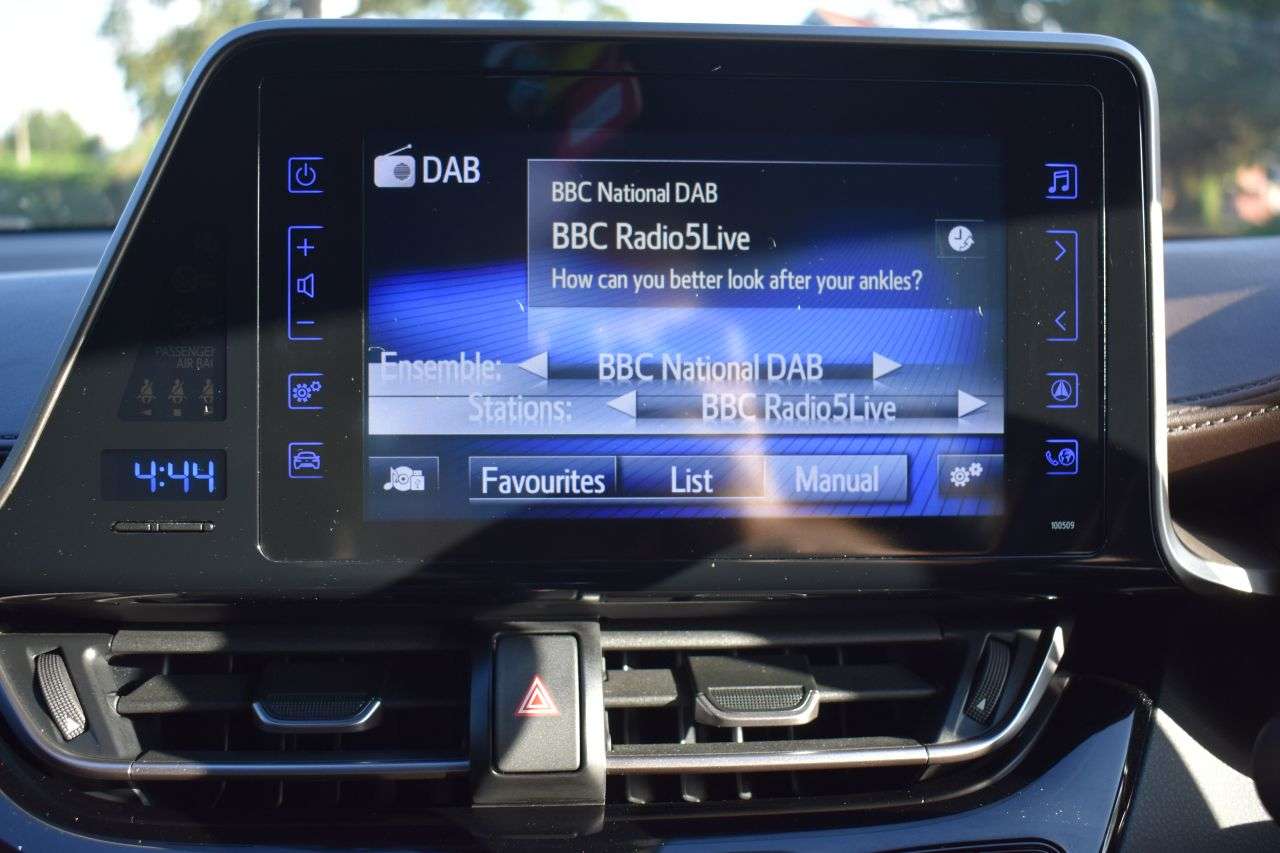 2017 TOYOTA C-HR 2017 TOYOTA C-HR