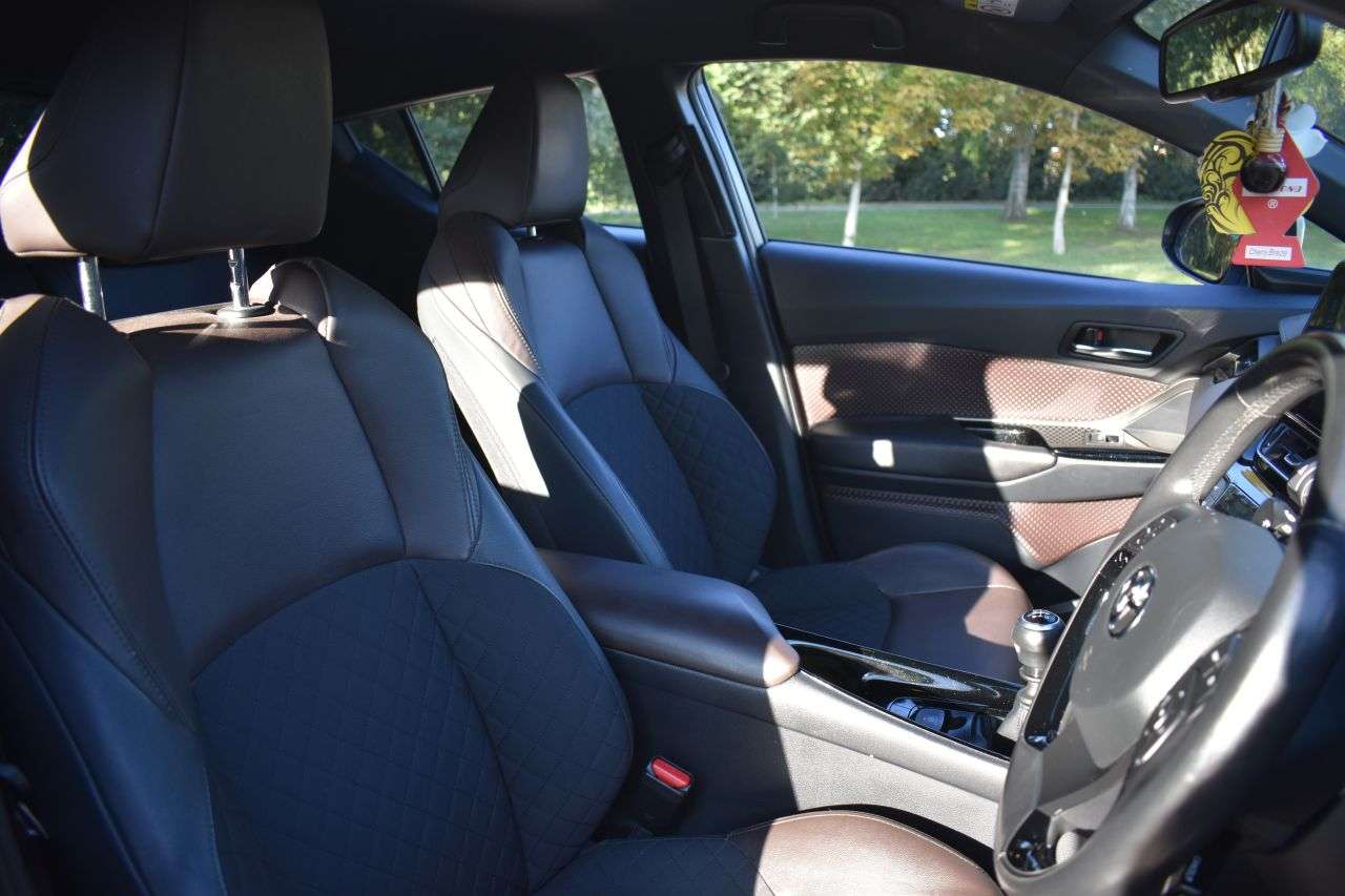 2017 TOYOTA C-HR 2017 TOYOTA C-HR