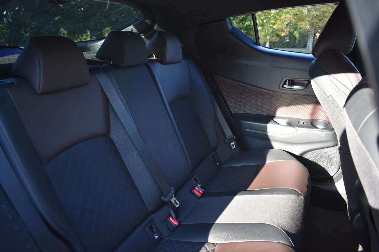 2017 TOYOTA C-HR 2017 TOYOTA C-HR