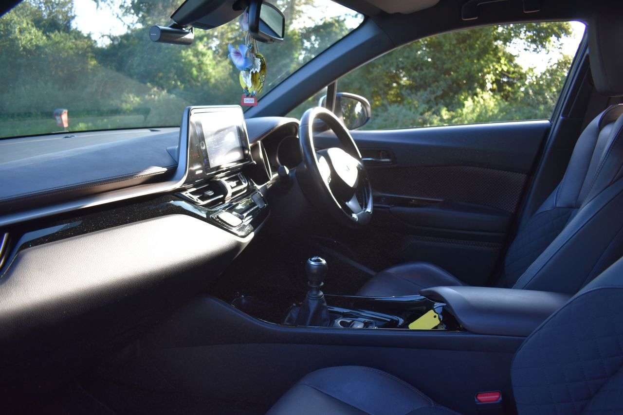 2017 TOYOTA C-HR 2017 TOYOTA C-HR