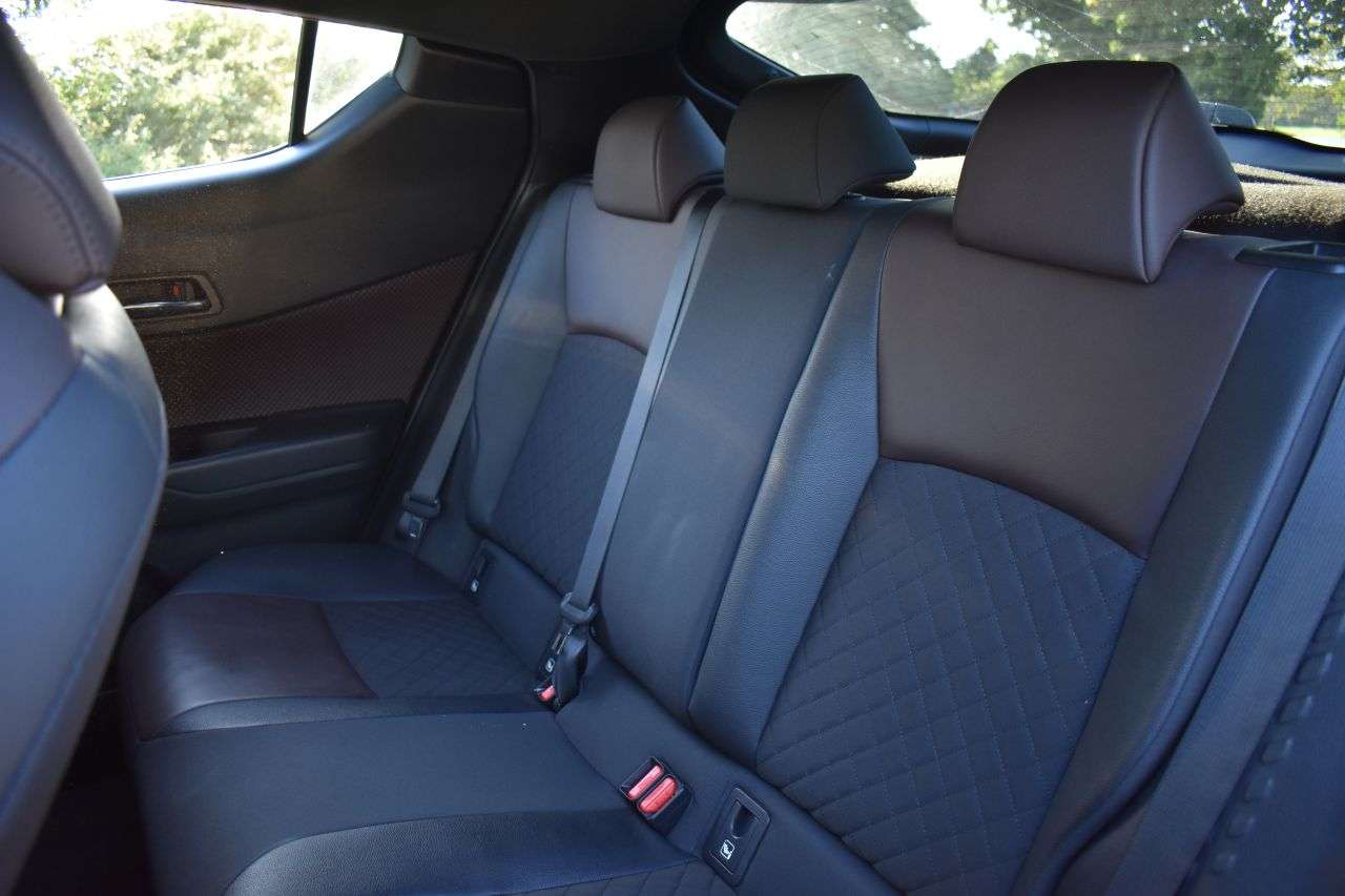 2017 TOYOTA C-HR 2017 TOYOTA C-HR