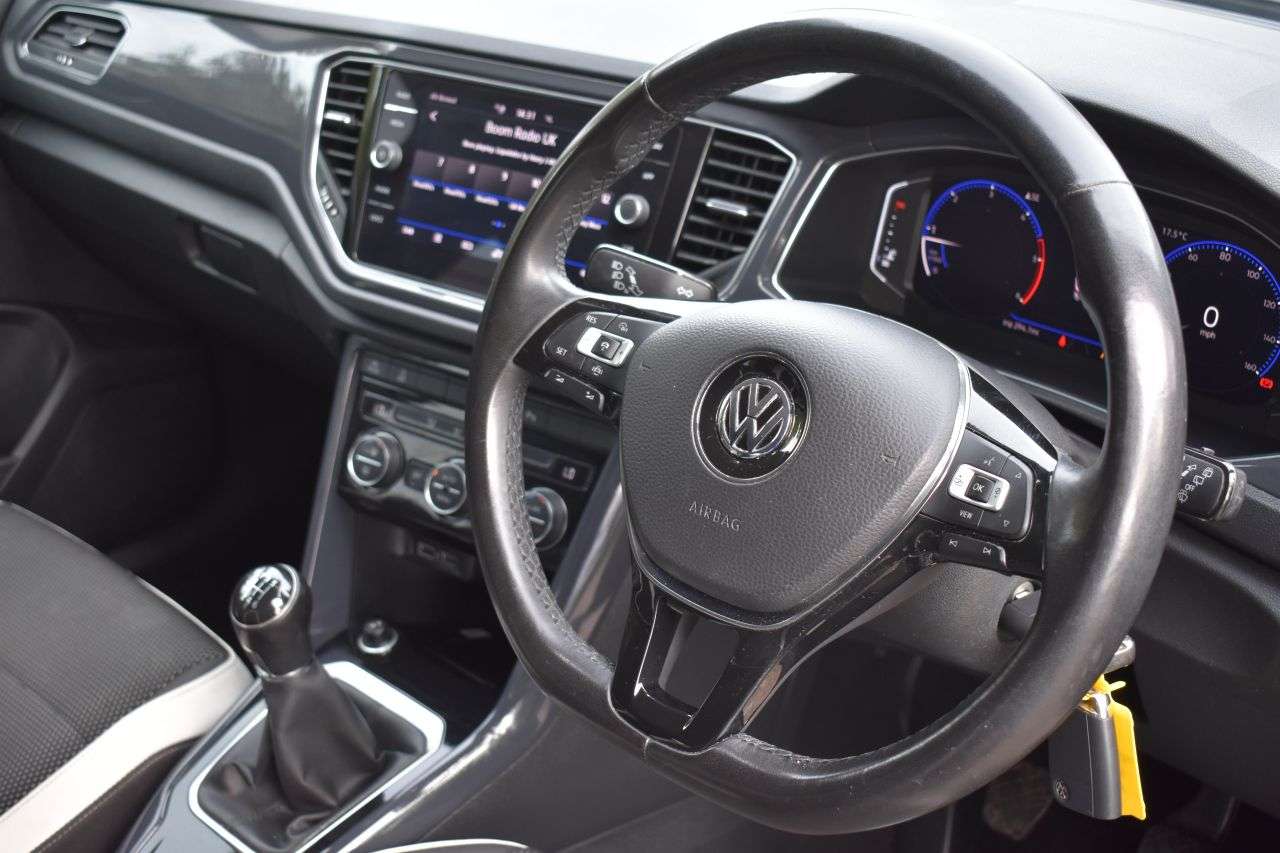 2019 VOLKSWAGEN T-ROC 2019 VOLKSWAGEN T-ROC