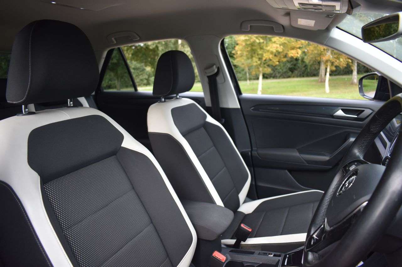 2019 VOLKSWAGEN T-ROC 2019 VOLKSWAGEN T-ROC
