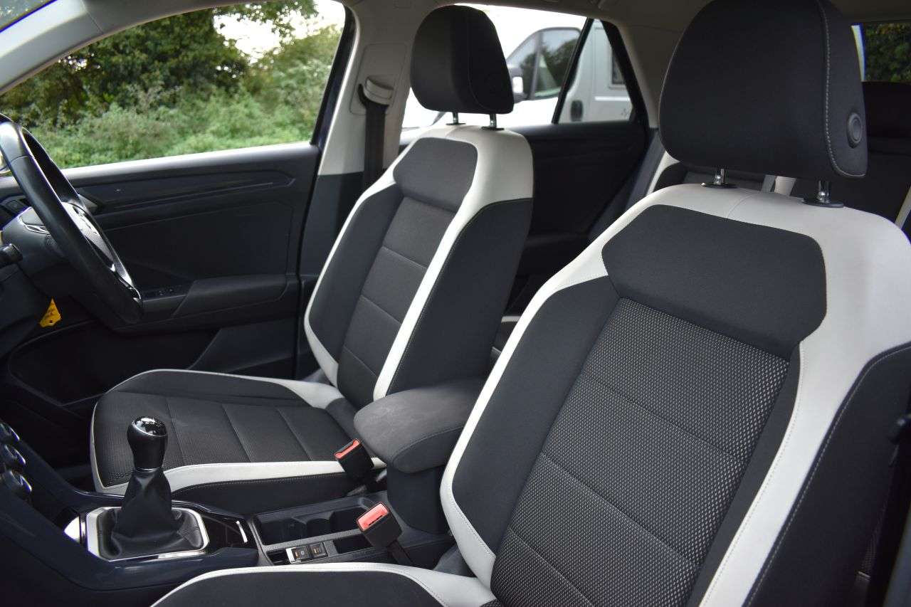 2019 VOLKSWAGEN T-ROC 2019 VOLKSWAGEN T-ROC