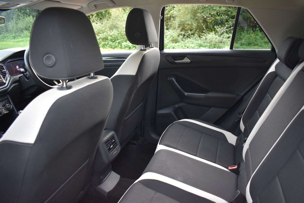 2019 VOLKSWAGEN T-ROC 2019 VOLKSWAGEN T-ROC