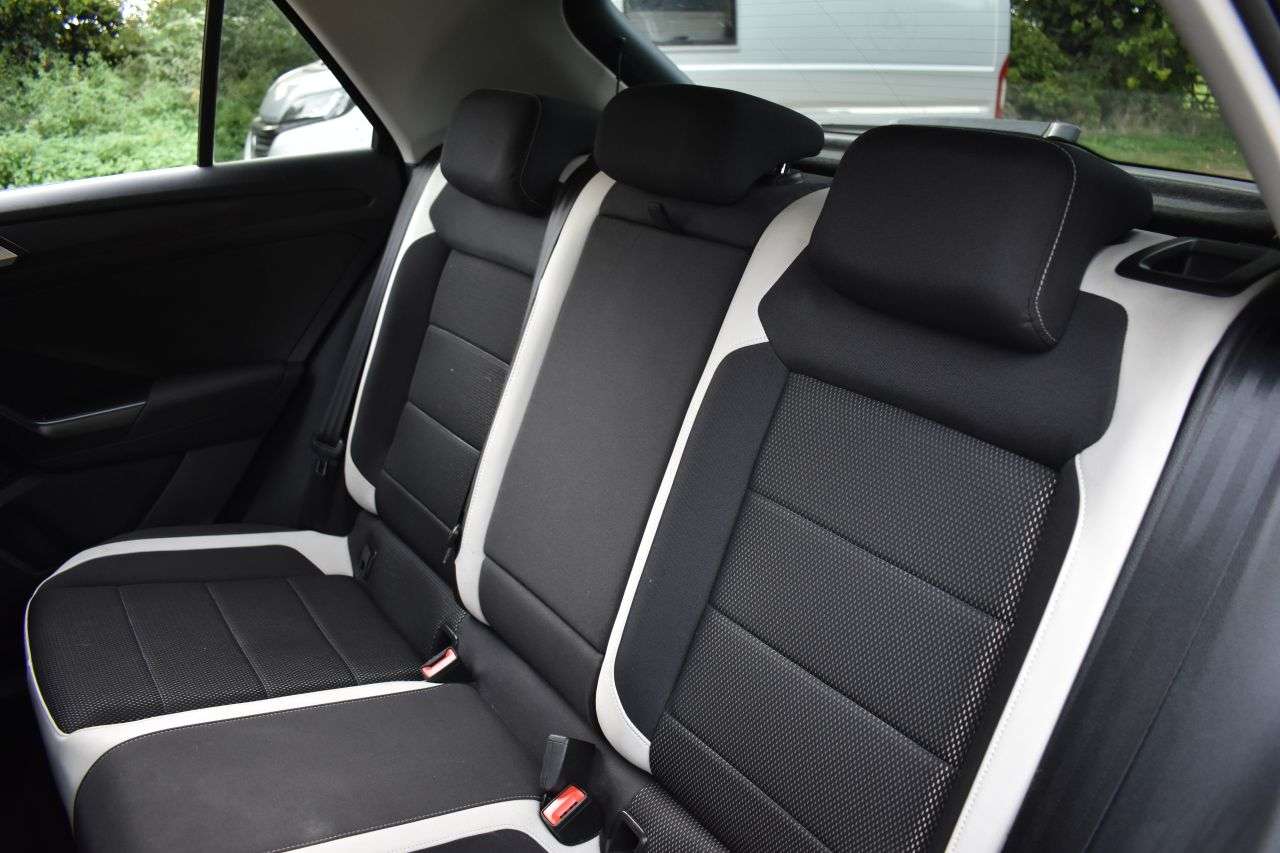 2019 VOLKSWAGEN T-ROC 2019 VOLKSWAGEN T-ROC