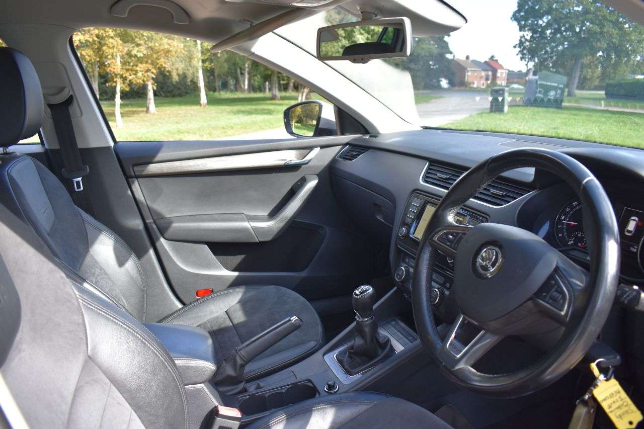 2015 SKODA OCTAVIA 2015 SKODA OCTAVIA