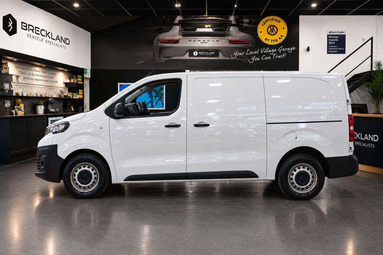 A 2024 PEUGEOT EXPERT 1.5 BlueHDi 1000 Professional Premium + Standard Panel Van 6dr Diesel Manua A 2024 PEUGEOT EXPERT 1.5 BlueHDi 1000 Professional Premium + Standard Panel Van 6dr Diesel Manua