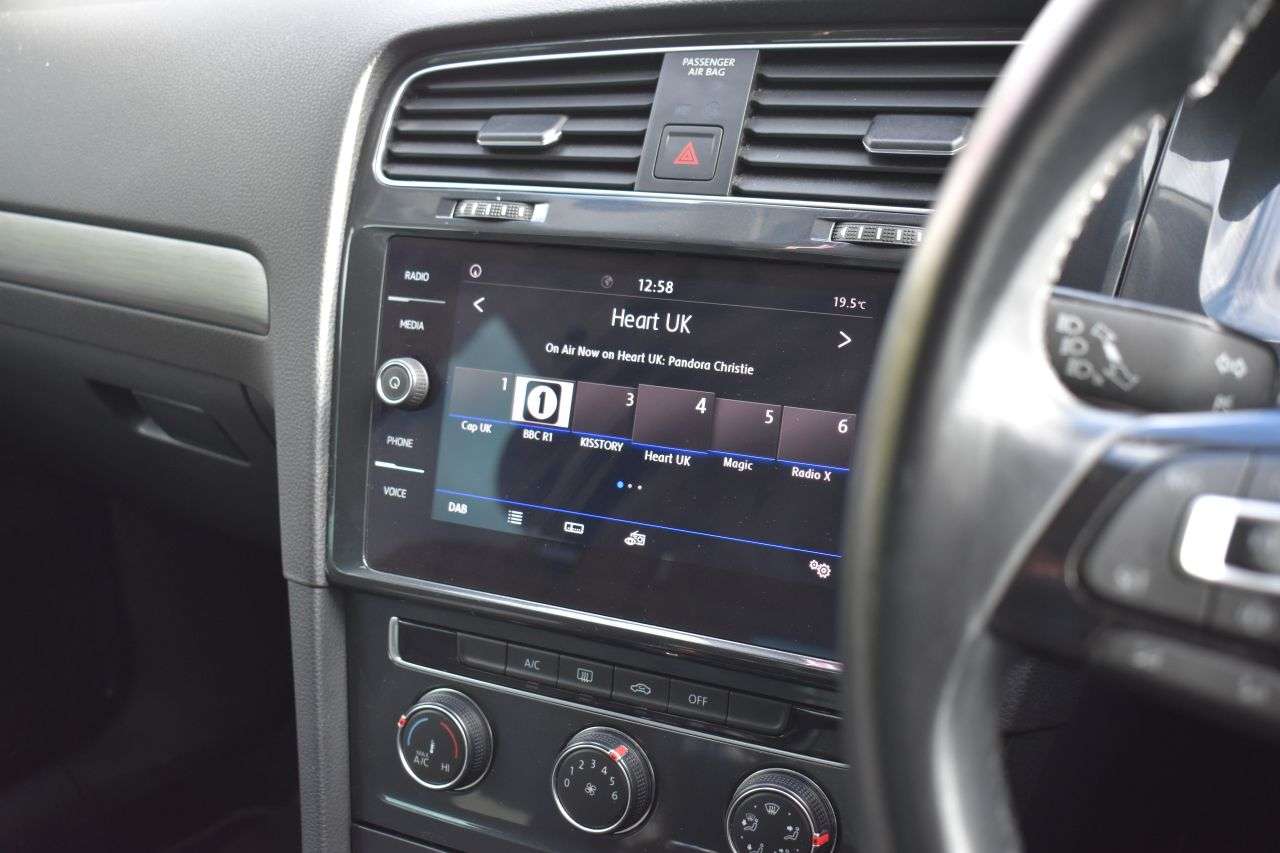 2019 VOLKSWAGEN GOLF 2019 VOLKSWAGEN GOLF