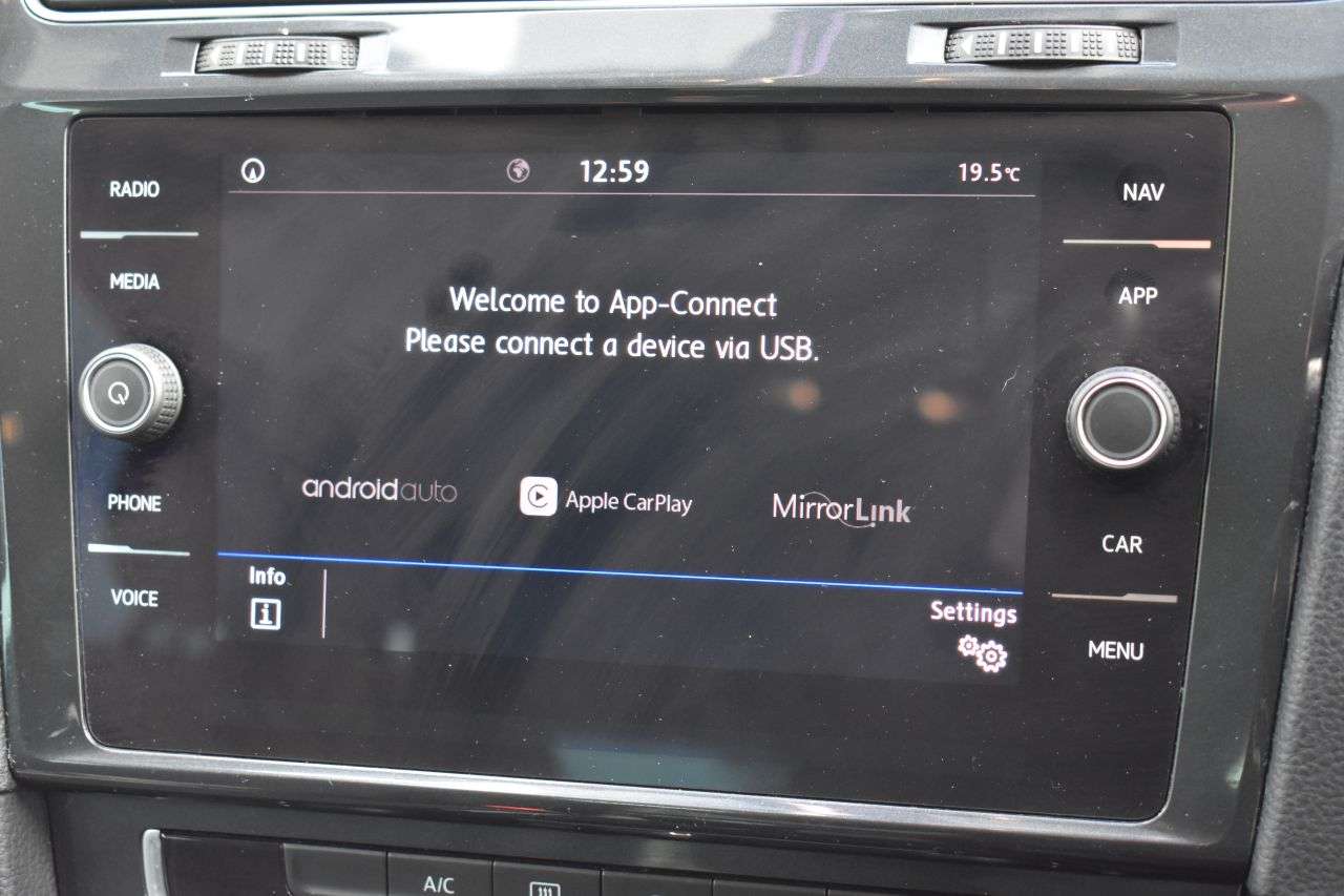 2019 VOLKSWAGEN GOLF 2019 VOLKSWAGEN GOLF