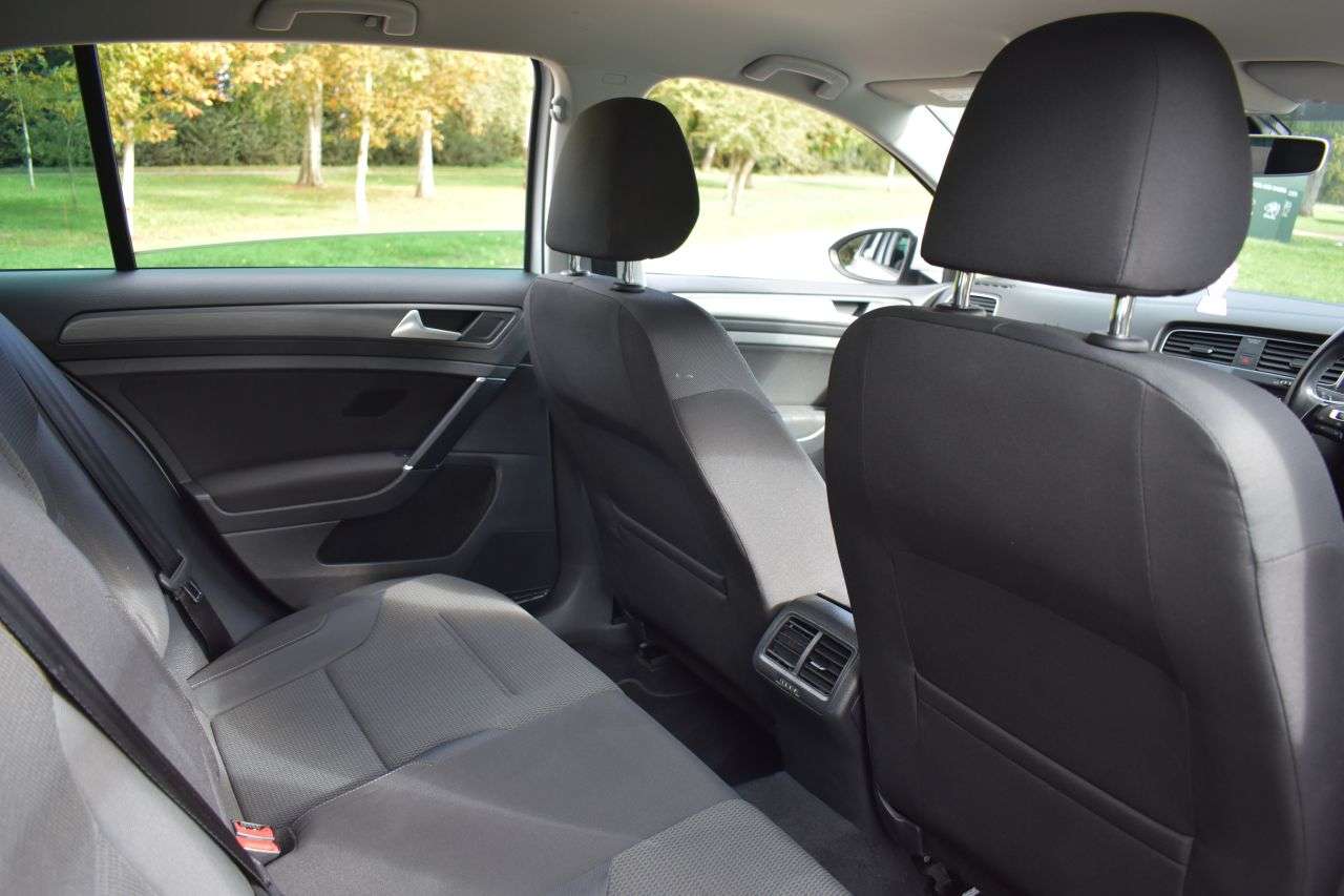 2019 VOLKSWAGEN GOLF 2019 VOLKSWAGEN GOLF