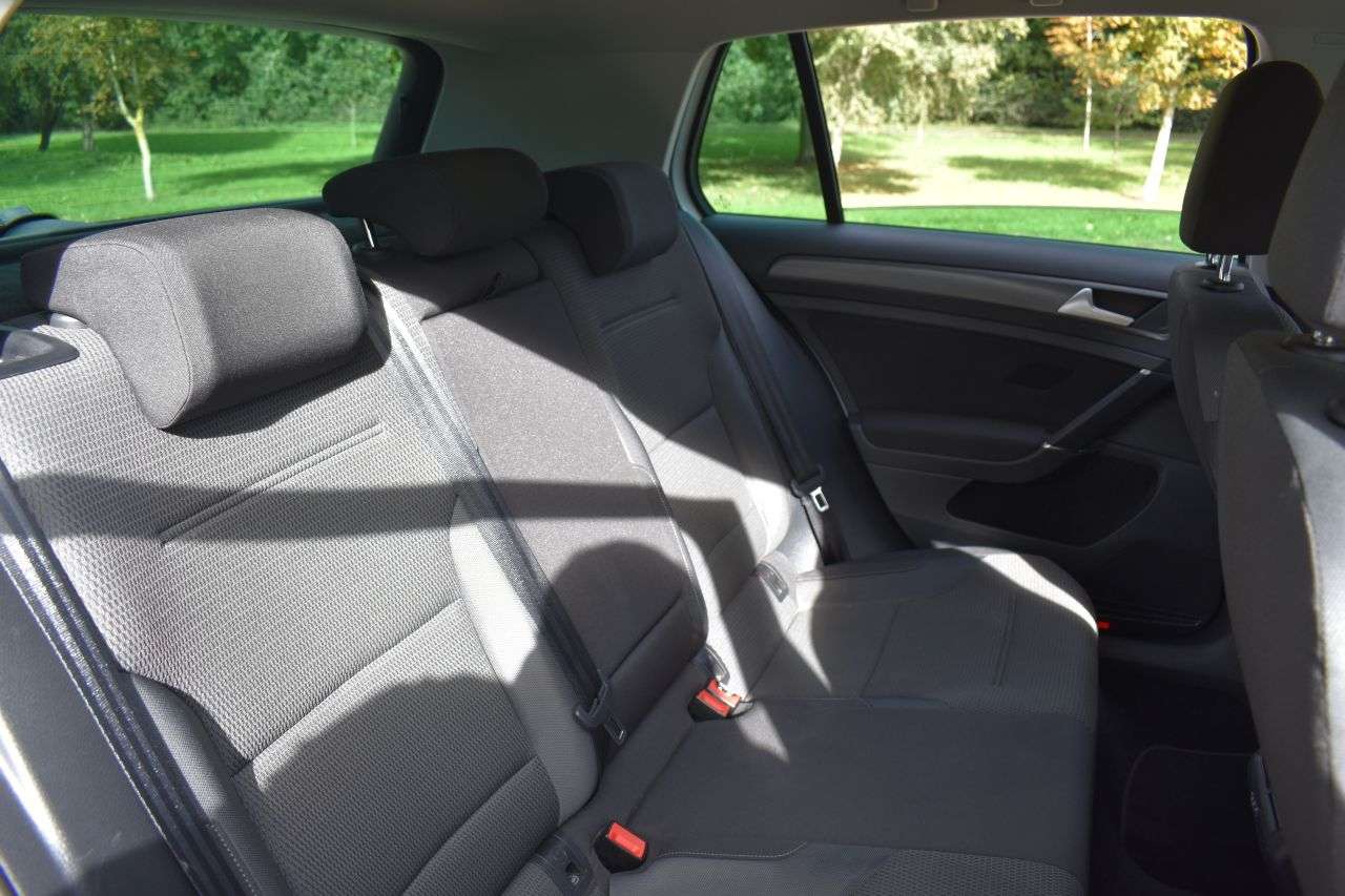 2019 VOLKSWAGEN GOLF 2019 VOLKSWAGEN GOLF